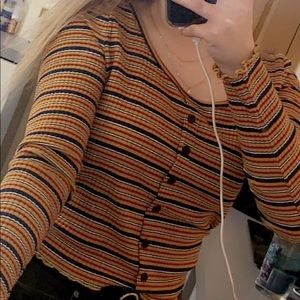 long sleve button shirt